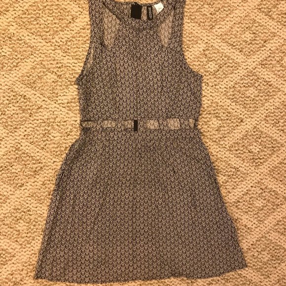 H&M Divided Patterned Casual Dress - Picture 1 of 4